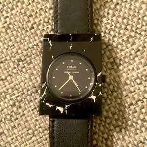 Fossil LIMITED EDITION Opening Ceremony cross over line!